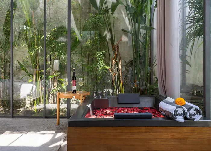 Luxury Industrial With Sauna And Highend Amenities Seminyak