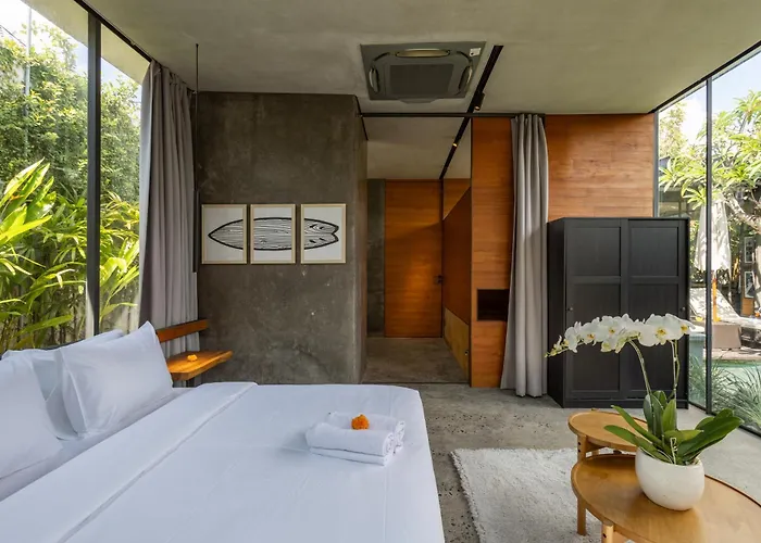 Luxury Industrial With Sauna And Highend Amenities Villa *