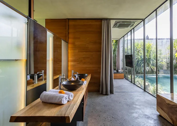 Villa Luxury Industrial With Sauna And Highend Amenities